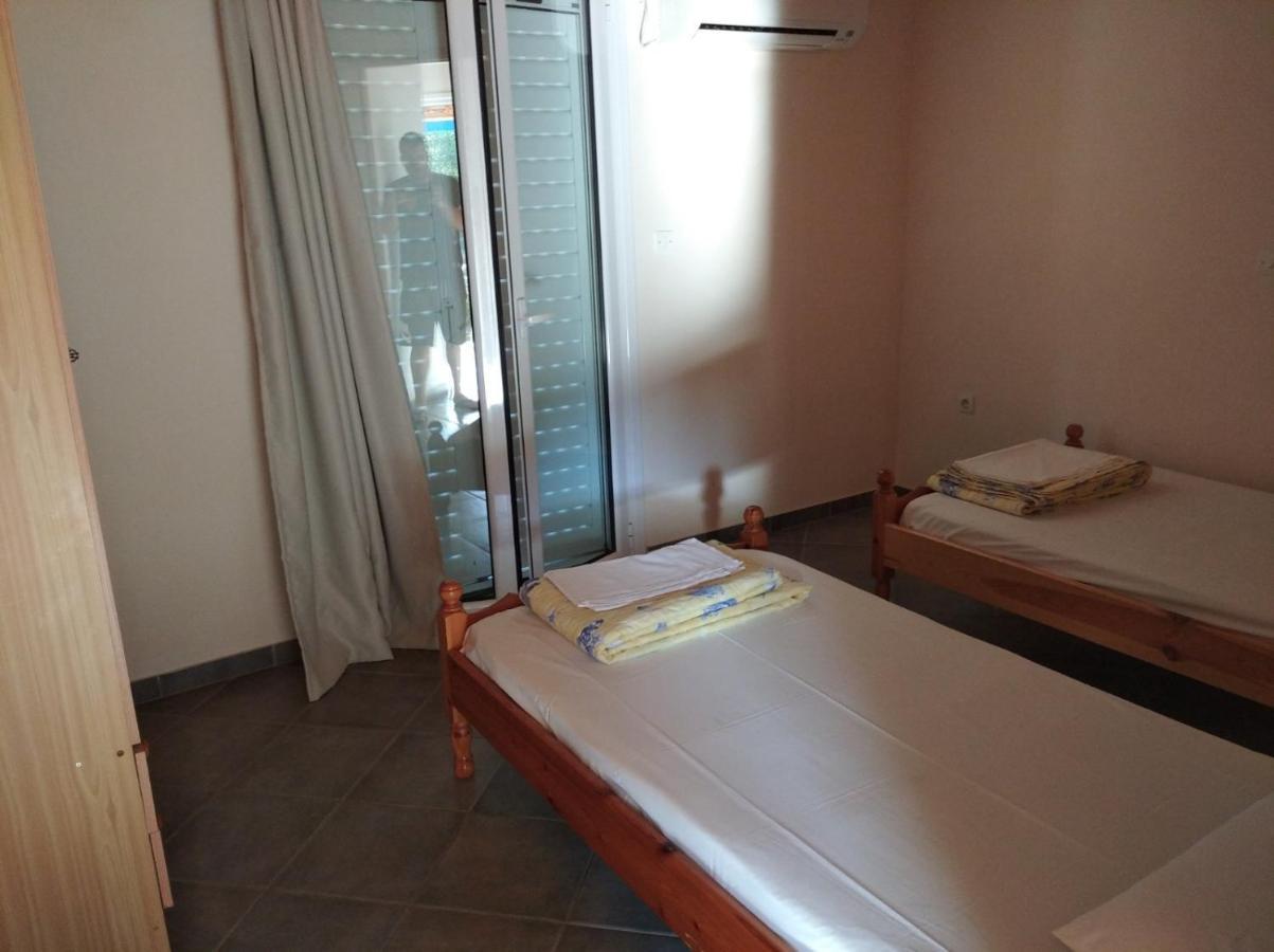 فيلا Aggeliki House 3 Kómboi المظهر الخارجي الصورة